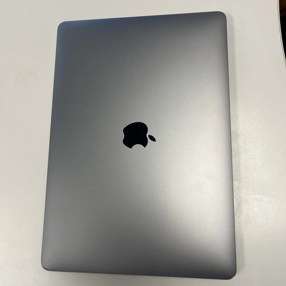 Apple MacBook Pro 13”